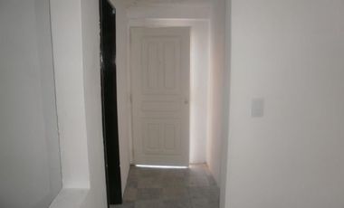 Casa de 3 Amb con Fondo - Lanus Oeste