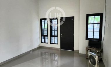 Rumah Lokasi Sejuk di Harapan Indah Cluster Ifolia, Bekasi Jawa Barat