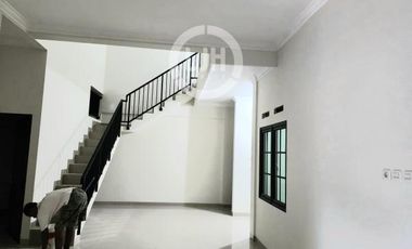 Rumah Lokasi Sejuk di Harapan Indah Cluster Ifolia, Bekasi Jawa Barat