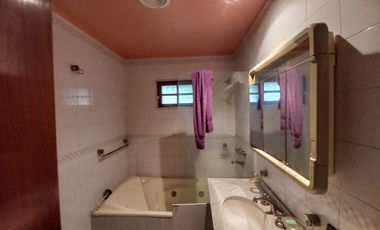 Casa en venta de 6 dormitorios c/ cochera en Paso del Rey