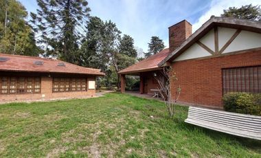 Casa en venta de 6 dormitorios c/ cochera en Paso del Rey