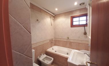 Casa en venta de 6 dormitorios c/ cochera en Paso del Rey