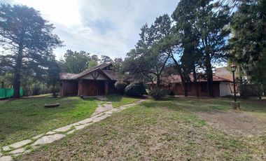 Casa en venta de 6 dormitorios c/ cochera en Paso del Rey