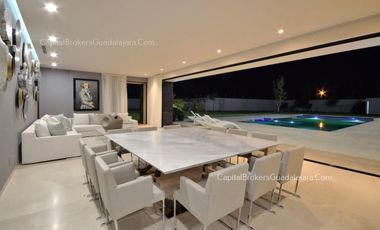 Casa Lujo con Alberca cerca Bugambilias  Zona Sur Cerca Bugambilias