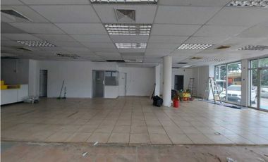 LOCAL PARA LA VENTA EN VIA ESPAÑA