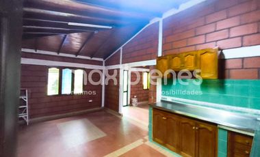 casa en arriendo en urb. el crucero. Cod A66574