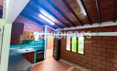 casa en arriendo en urb. el crucero. Cod A66574