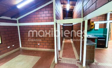 casa en arriendo en urb. el crucero. Cod A66574