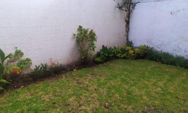 Venta- Casa de venta amplia acogedora en zona segura. ¡Disfruta de la tranquilidad y seguridad de una urbanización privada!