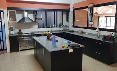 Importante Casa en Venta en Paso del Rey, Calle Claudio Maria Yoly