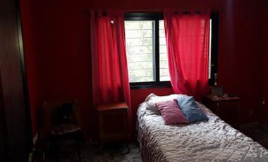 Importante Casa en Venta en Paso del Rey, Calle Claudio Maria Yoly