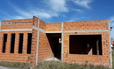 PROYECTO MODERNO Y ESPACIOSO