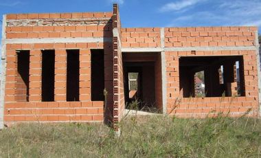PROYECTO MODERNO Y ESPACIOSO