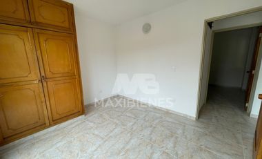 apartamento en arriendo en el carmelo. Cod A61069