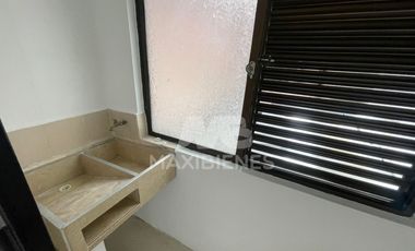 apartamento en arriendo en el carmelo. Cod A61069