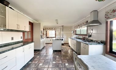 REBAJADA,PARCELA EN TEMUCO CON GRAN CASA Y EXCELENTE QUINCHO