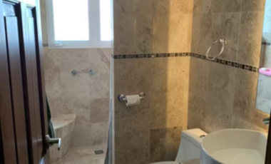 MODERNA CASA EN ZONA DORADA. TERRENO 1131M y 577M CON 4 RECAMAS Y GYM O ESTUDIO 10 AUTOS