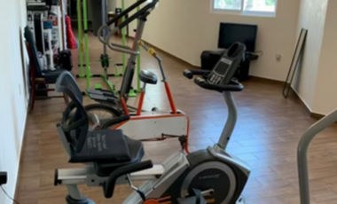 MODERNA CASA EN ZONA DORADA. TERRENO 1131M y 577M CON 4 RECAMAS Y GYM O ESTUDIO 10 AUTOS