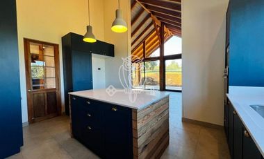 Casa en venta 4 dorm. en Villarrica