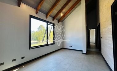 Casa en venta 4 dorm. en Villarrica