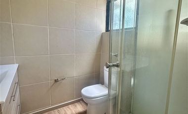 QUEBRADA HONDA Agua Profunda Orilla 84 mts Lago Rapel