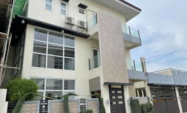 7 bedrooms house and lot with pool in Greenwoods pasig