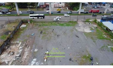 Se Vende Terreno Comercial en La 24 Diciembre 