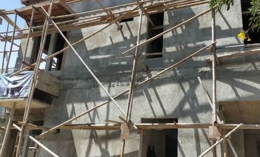 Rmh minimalis 2 lantai murah Hook diCiganjur,Jaksel