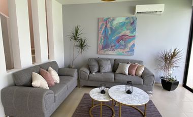 Casa de 3 recámaras en privada con amenidades en Conkal, Mérida