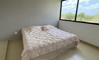 Casa de 3 recámaras en privada con amenidades en Conkal, Mérida