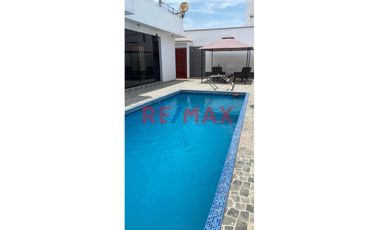 Hermosa Casa De Playa Con Piscina Precio Negociable