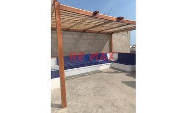 Hermosa Casa De Playa Con Piscina Precio Negociable