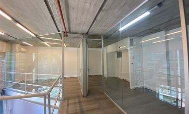 Oficina en Arriendo en Oficina dúplex 120 m2 en dos plantas