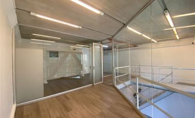 Oficina en Arriendo en Oficina dúplex 120 m2 en dos plantas
