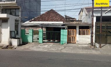 Dijual Rumah SHM Pusat Kota di Jl Padmosusastro, Darmo, Surabaya