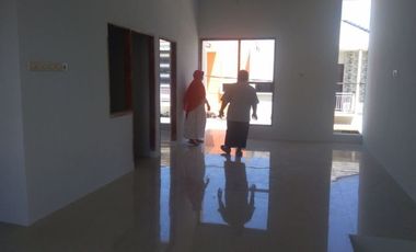 Rumah 2 lantai Mojokerto dengan Type 73/84