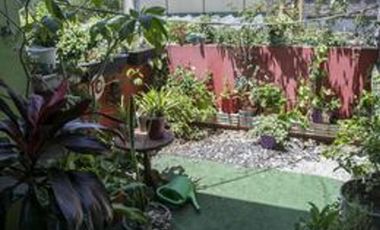 OPORTUNIDAD PRECIOSO DUPLEX 3 AMBIENTES CON  COCHERA JARDIN Y PATIO