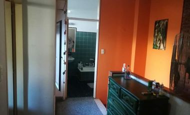 OPORTUNIDAD PRECIOSO DUPLEX 3 AMBIENTES CON  COCHERA JARDIN Y PATIO