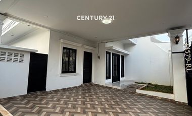 Dijual Rumah BrandNew American Classic Dipinggir Jalan Raya