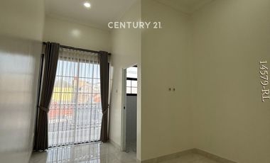Dijual Rumah BrandNew American Classic Dipinggir Jalan Raya