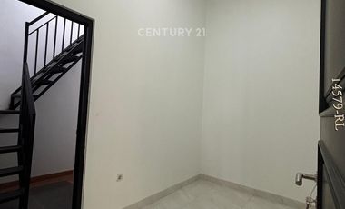 Dijual Rumah BrandNew American Classic Dipinggir Jalan Raya