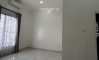 Dijual Rumah BrandNew American Classic Dipinggir Jalan Raya