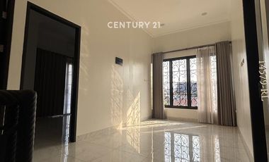 Dijual Rumah BrandNew American Classic Dipinggir Jalan Raya