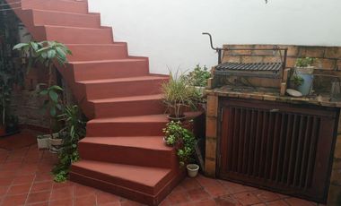 VENDE PH al frente 3 amb. con jardín y garaje. En Remedios de Escalada