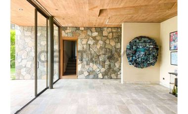 ARRIENDO CASA VITACURA LO CURRO CONDOMINIO