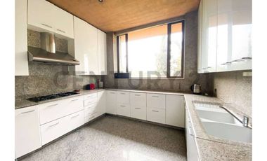 ARRIENDO CASA VITACURA LO CURRO CONDOMINIO