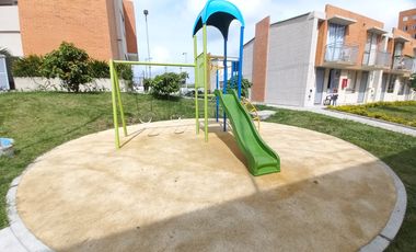 apartamento en arriendo en c.r arboleda campestre jacaranda piso 2. Cod A13878