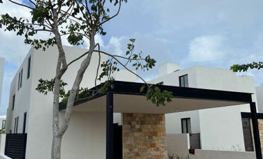 Casa amueblada de 3 recámaras en renta en privada Lunare, Mérida Yucatán