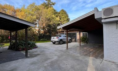 Chalet con dpto en venta