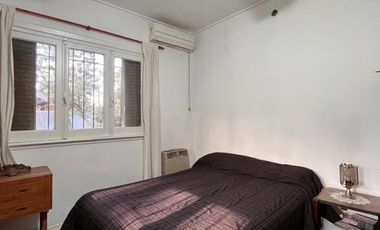 Chalet con dpto en venta